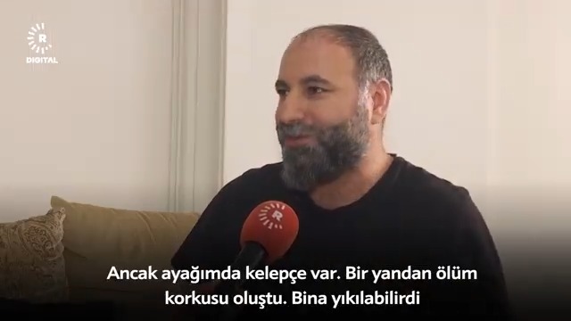 📌 Depremde herkes kaçtı, bir tek o kaldı! Diyarbakır'da kafesinde Kürtçe hizmet verdiği gerekçesiyle beş aydır ev hapsinde olan Ramazan Şimşek, bugünkü depremde evinden çıkamadı: “Ayağımda kelepçe var, bina yıkılabilirdi, öylece evimde kalakaldım.”