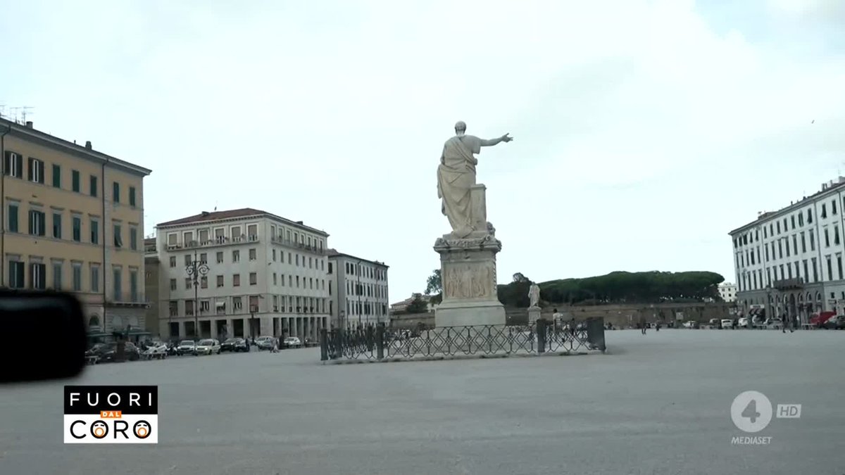 Nelle mani dei violenti Livorno, aggredita la nostra troupe Servizio di Cristina Mastrandrea a #Fuoridalcoro