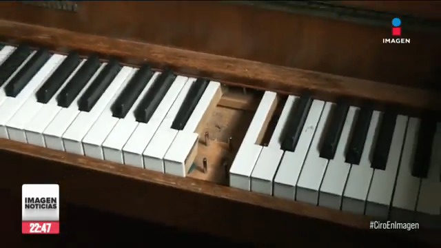 Por este estado de abandono en las instalaciones, Estudiantes del Conservatorio Nacional de Música se mantienen en paro desde el 30 de septiembre. Exigen la renuncia de la actual directora, la condonación de algunas inscripciones y becas: