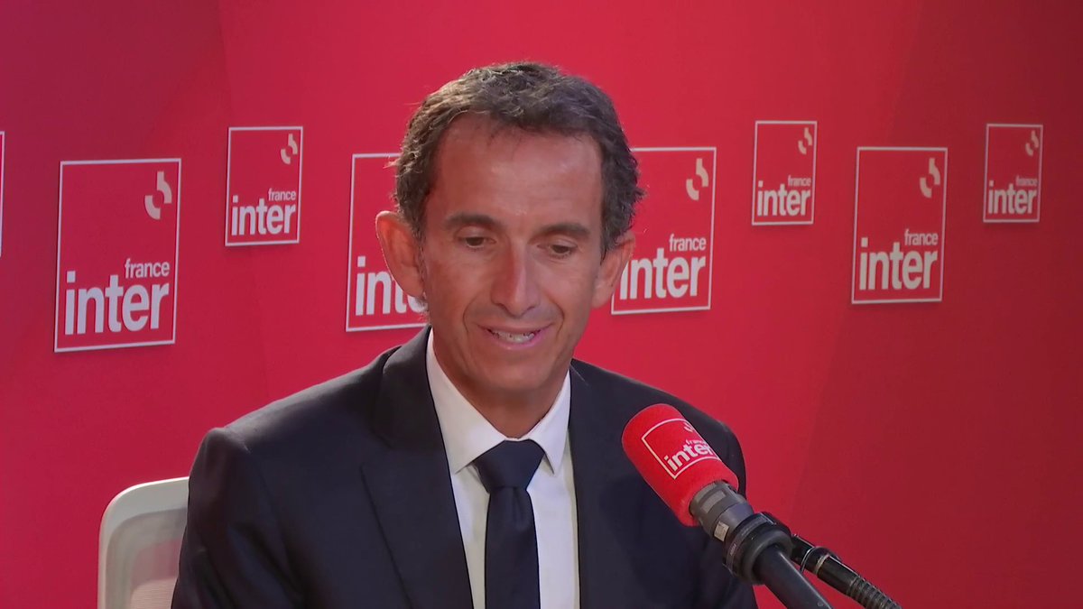 "Ces deux dernières années, le moteur de la consommation a calé", explique Alexandre Bompard, PDG de Carrefour #le710Inter