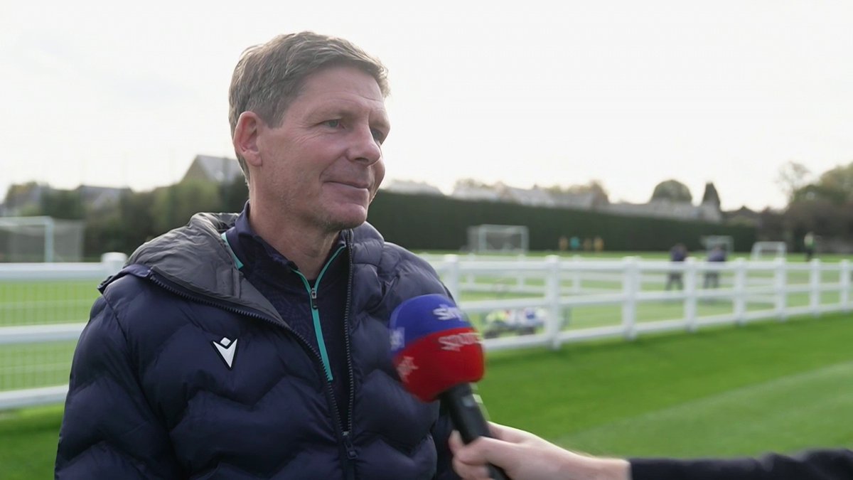 "I'm really delighted for him." Oliver Glasner praises Dean Henderson after the goalkeeper made his first England appearance in nearly four years 👏