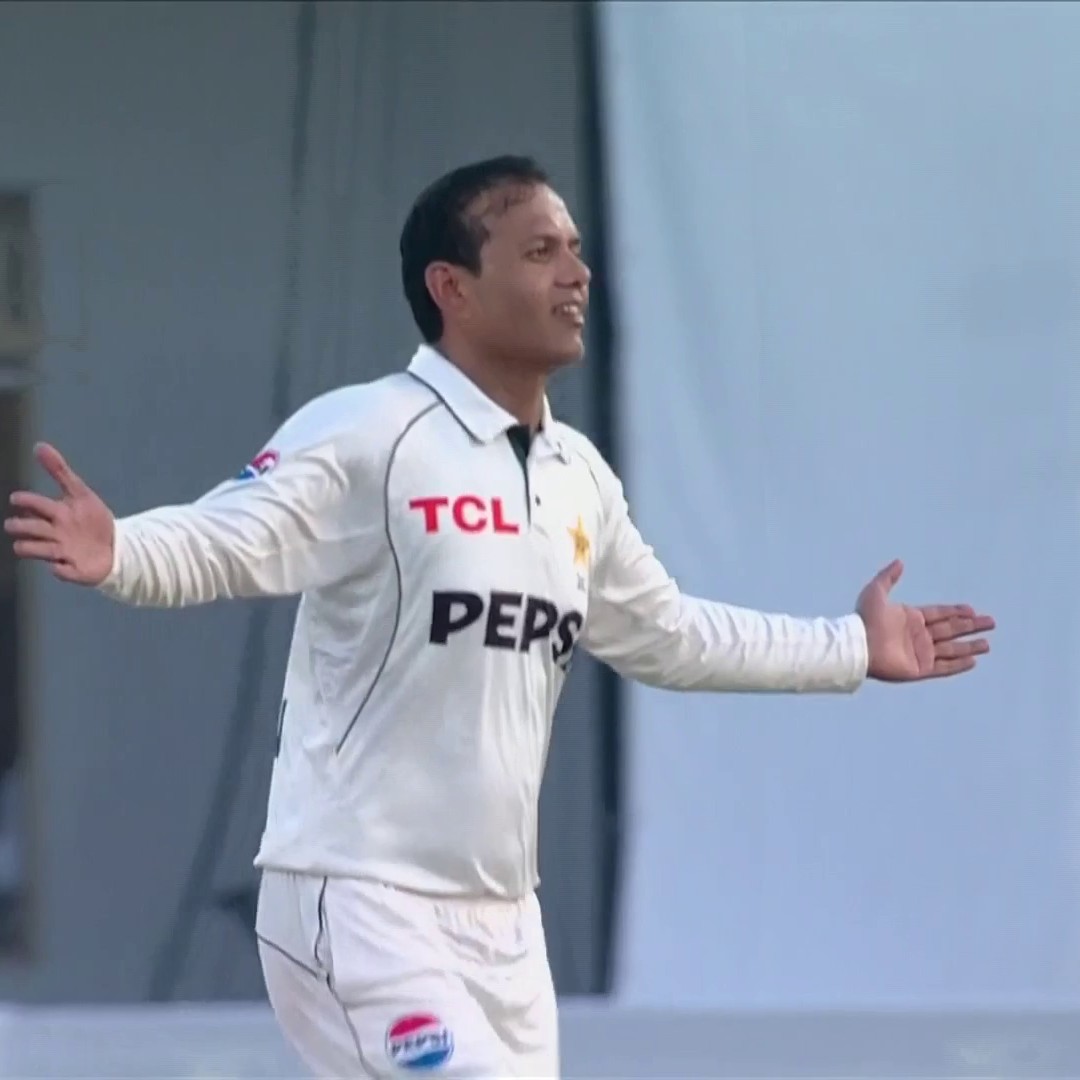"As good as it gets from a left-arm spinner!" Noman completely deceives Zak Crawley and both England openers are gone! 😲