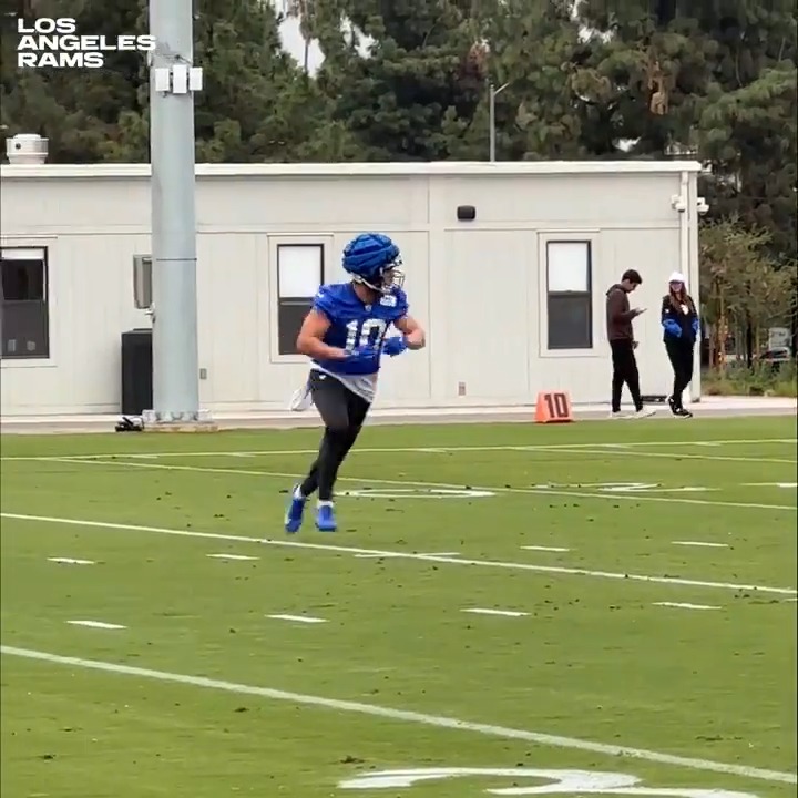 Cooper Kupp on his way to save my 1-5 fantasy team