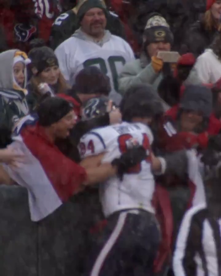 This Lambeau Leap was pretty sick ngl 🔥