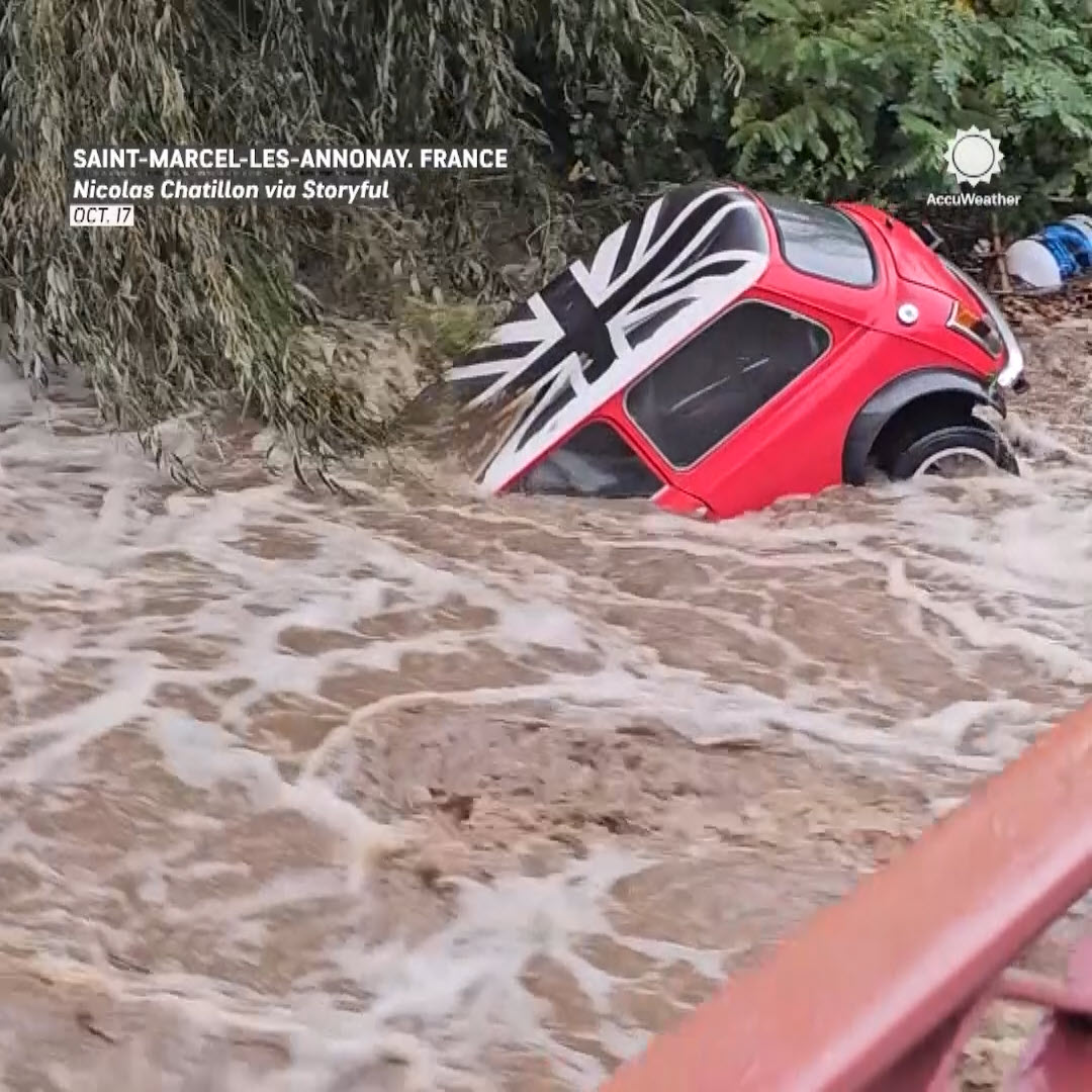 Devastating news from southwest France as extreme floods wreak havoc! 😱 🌊 A video captures the terrifying scene of a Mini Cooper being swept away downstream:
