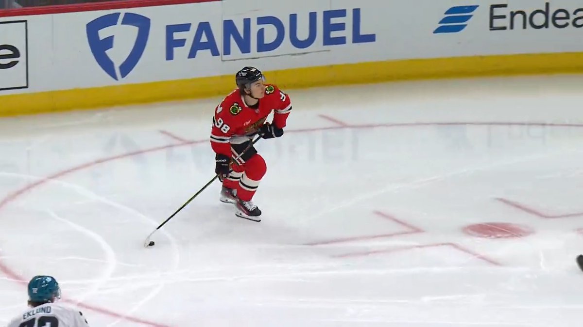 This Bedard no-look pass 😮‍💨