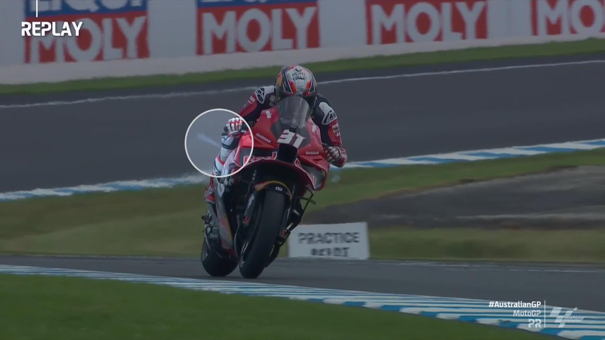 That aero working hard! 💨 #AustralianGP 🇦🇺