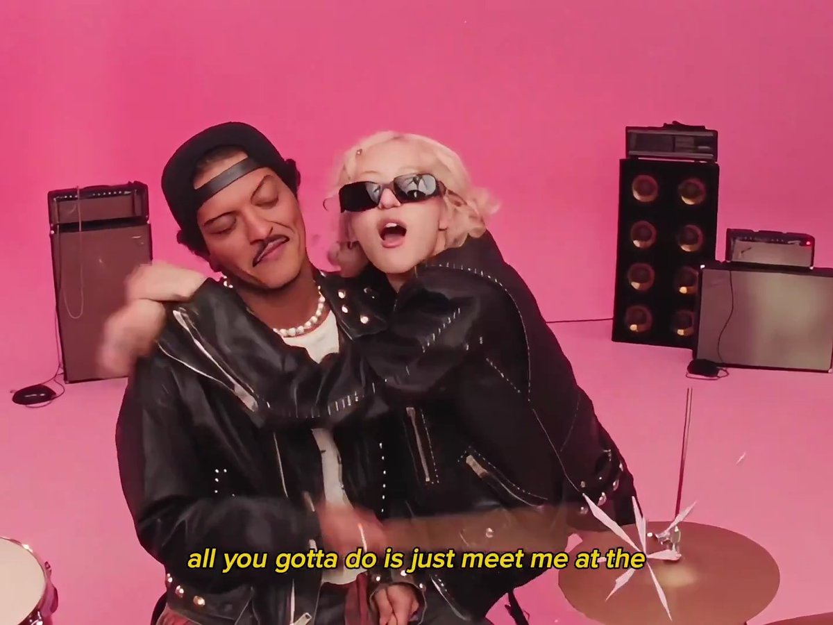 oh rosé and bruno mars brought back 2007 pop/rock again
