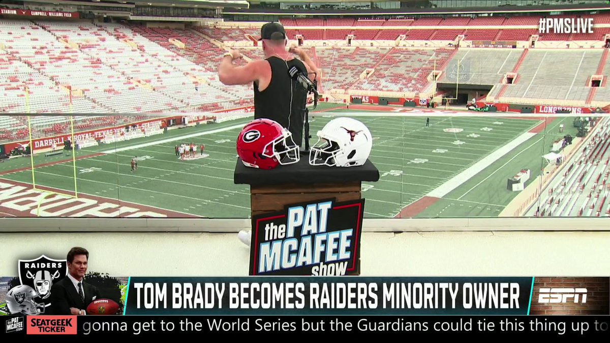Texas players started bringing the boom behind Pat McAfee from the field 😭