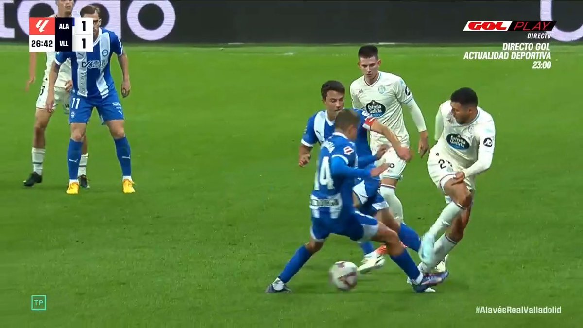 😈 Amallah es un absoluto travieso 🥶 ¡Qué caño! 🔵⚪ ALA 1-1 VLL 🟣⚪ #LaLigaEnGol