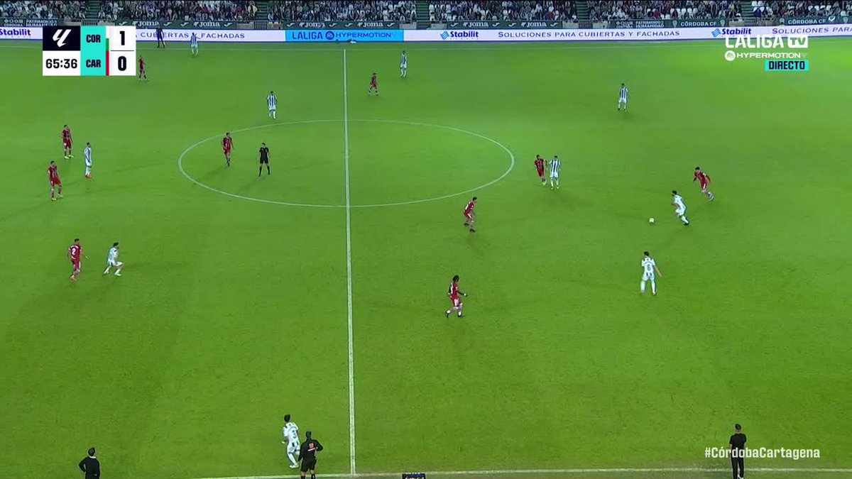 El Córdoba CF y su fútbol de salón 💎 La jugada saliendo desde atrás es 𝐌𝐀𝐆𝐍𝐈𝐅𝐈𝐂𝐀 🤌🏻 #LALIGAHYPERMOTION