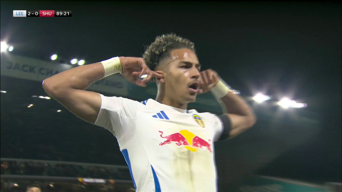 Mateo Joseph seals the victory for Leeds United on derby day! 🍿⚡
