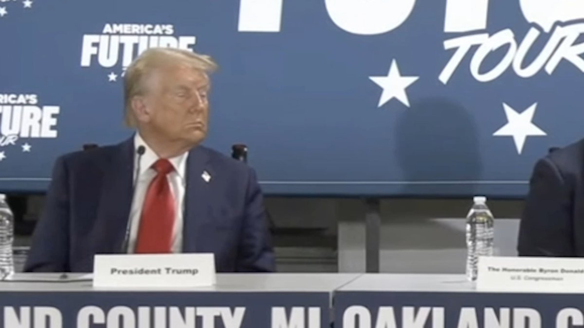 An exhausted Trump appears to be falling asleep during his campaign event