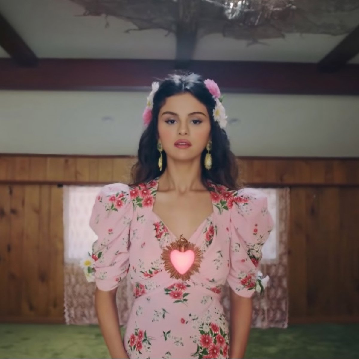 The way this is one of the most beautiful music videos ever made