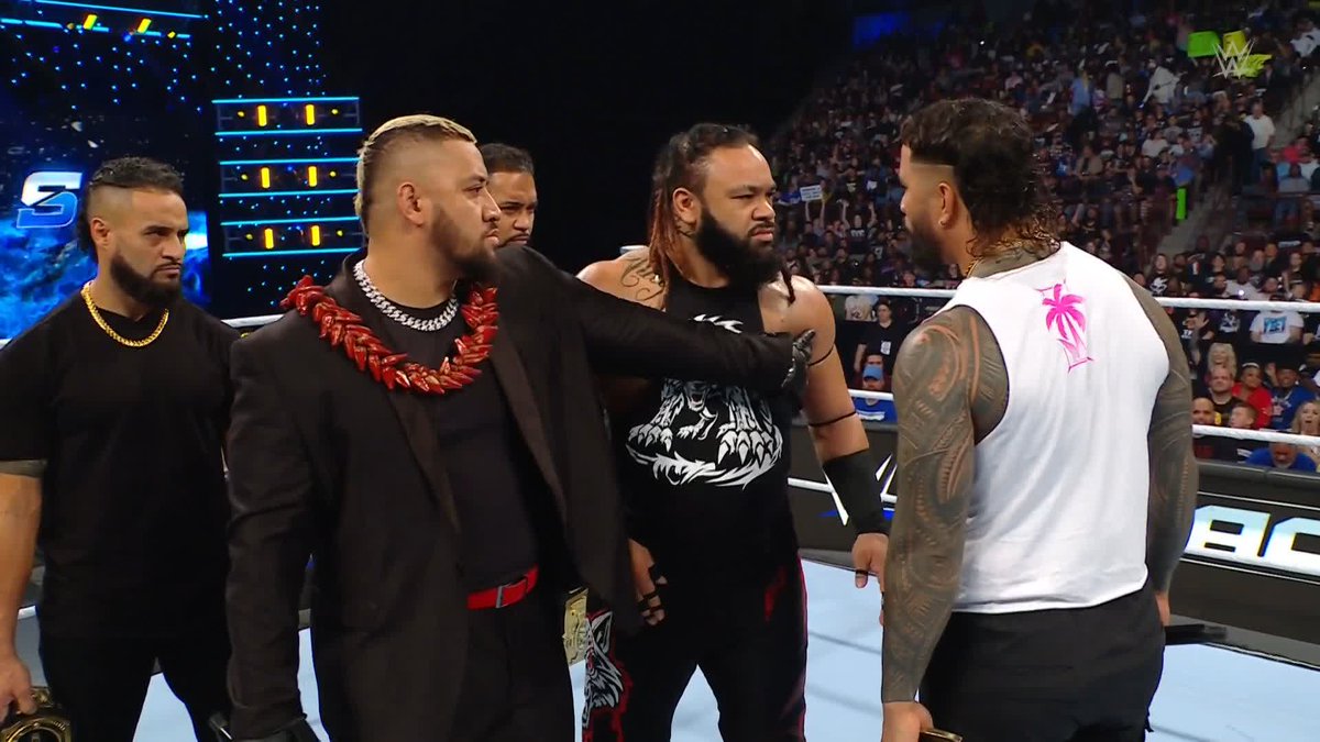 "I'm not trying to divide the family. I'm trying to UNITE the family." Jey Uso and Solo Sikoa have two different definitions of the word "unite" 😬 #SmackDown