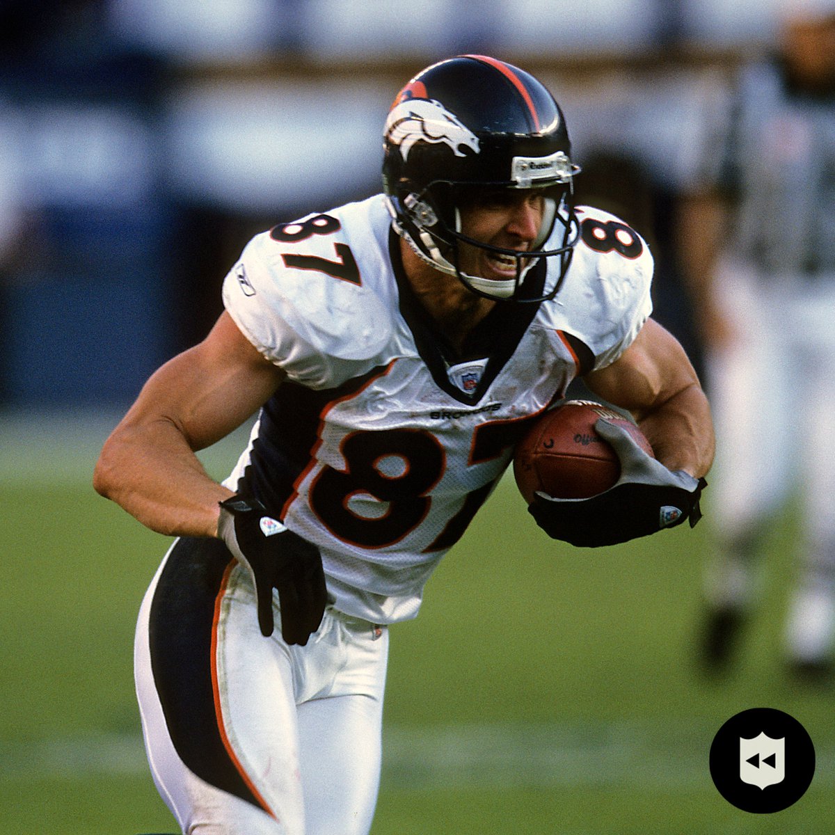 Ed McCaffrey is one of the most underrated receivers in #NFL history. Ed McCaffrey is the father of NFL superstars, Christian McCaffrey and Luke. If you ever wonder where they get it from… 👇🤯