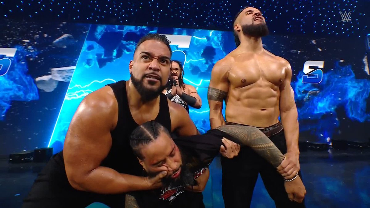 "OR ELSE WHAT?!" Solo Sikoa knew Roman Reigns was playing games and because of that Jimmy Uso suffered the consequences 😬 #SmackDown