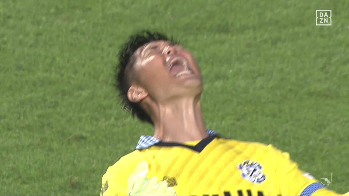 / これが日の丸を背負った守護神 \ #川島永嗣 が吠えた 後半AT、ラストプレーで絶体絶命のピンチ 魂のPKストップで勝点3を手繰り寄せる 🏆明治安田J1第34節 🆚C大阪×磐田 📺 #DAZN 見逃し配信中 #C大阪磐田