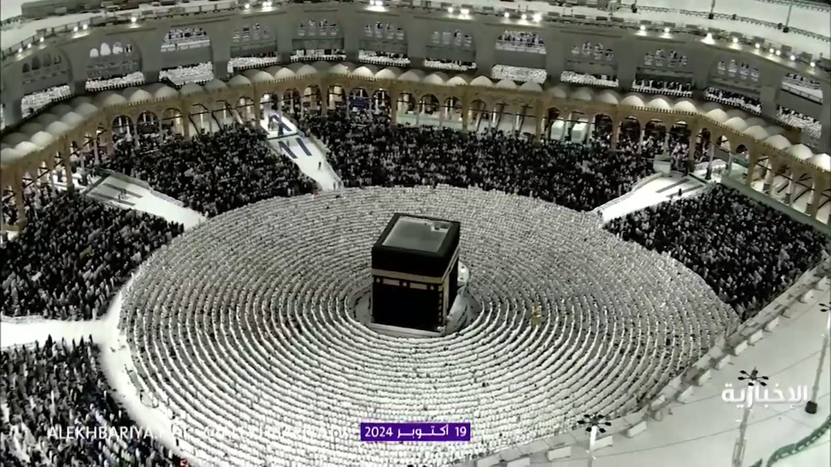 صلاة الفجر اليوم بالمسجد الحرام.. مشاهد مهيبة وقراءة خاشعة بصوت الشيخ ياسر الدوسري. -