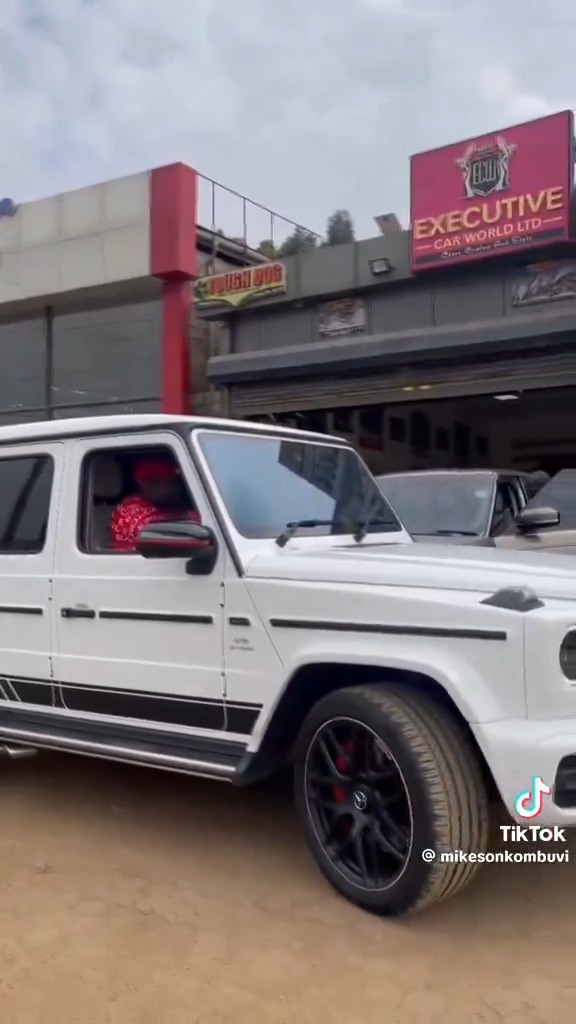 Nawatakia nyote wikendi njema iliyojaa baraka za Mungu.