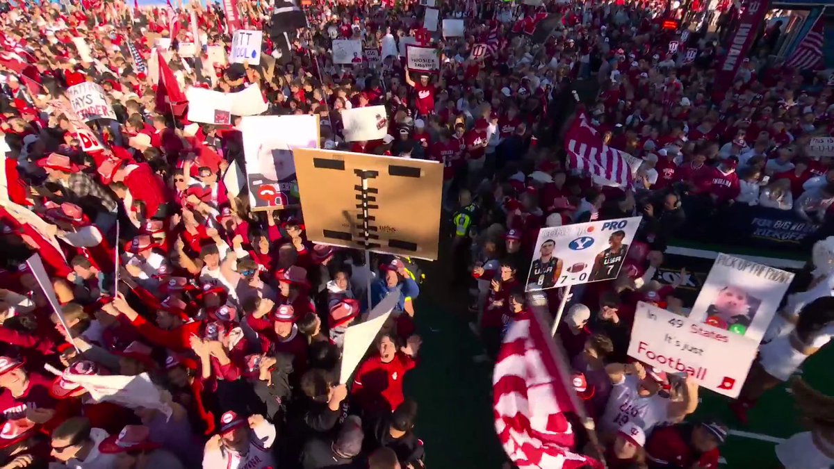 THIS CROWD IN BLOOMINGTON IS INSANE 🤩🔥 Indiana Football