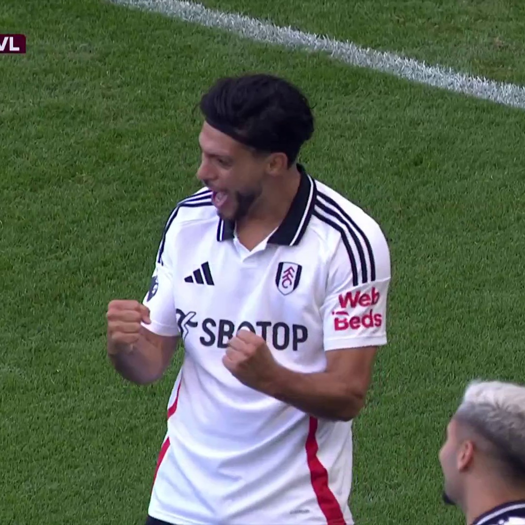 Raul Jimenez just completly outpaced Aston Villa’s backline and easily beat “the best goalkeeper in the world” Dibu Martinez Best striker in the premier league right now