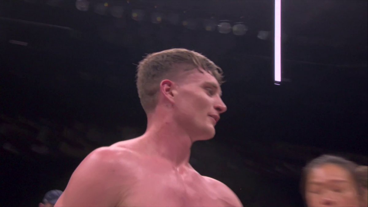 Sam Hickey kickstarts his pro career with a comfortable win against John Henry Mosquera 🥊 #AzimDavies | Live Now