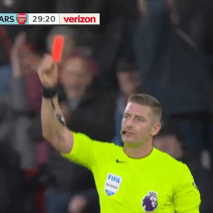 RED CARD for Arsenal's William Saliba. 🟥 The defender is sent off after the referee judged he denied a clear goalscoring opportunity for Bournemouth.