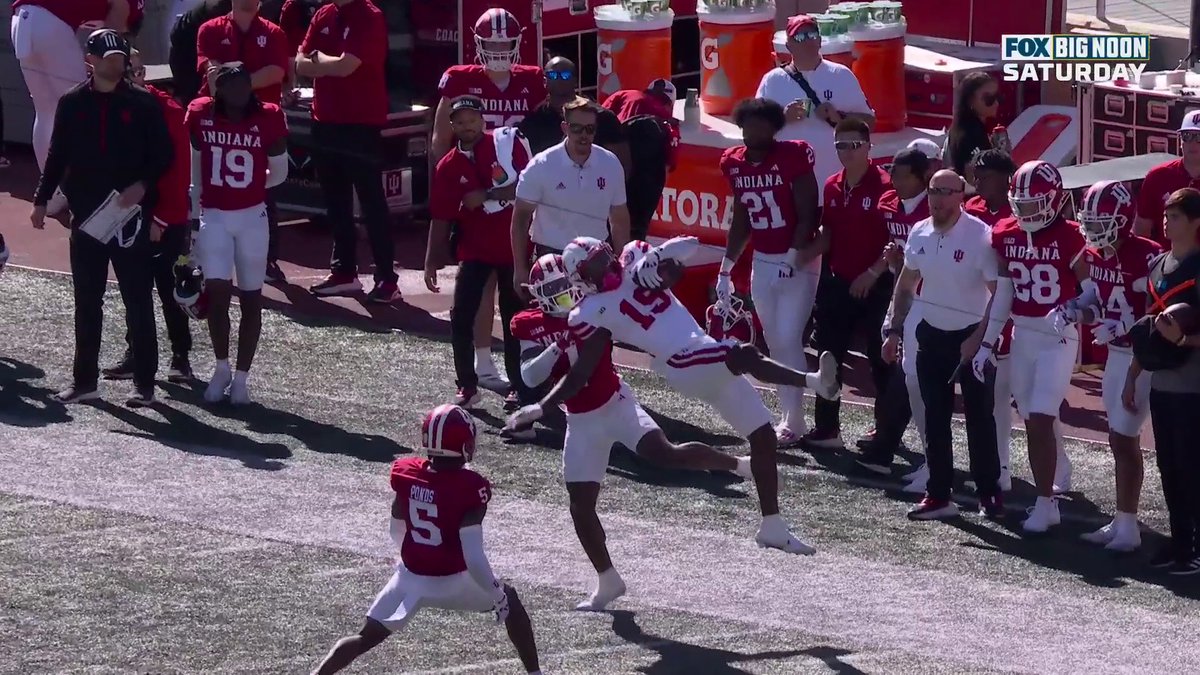 What a catch 🤯🤯 Nebraska Football