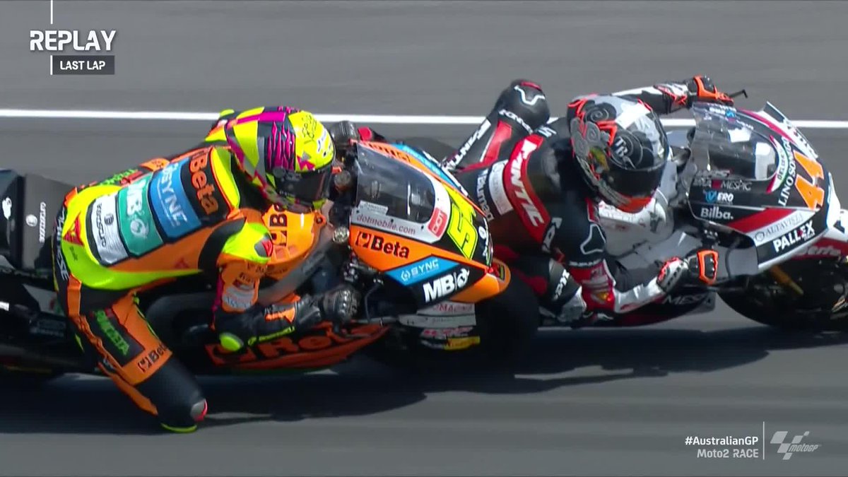 That last-lap lunge 🤯🤯🤯🥵🥵🥵 #AustralianGP 🇦🇺