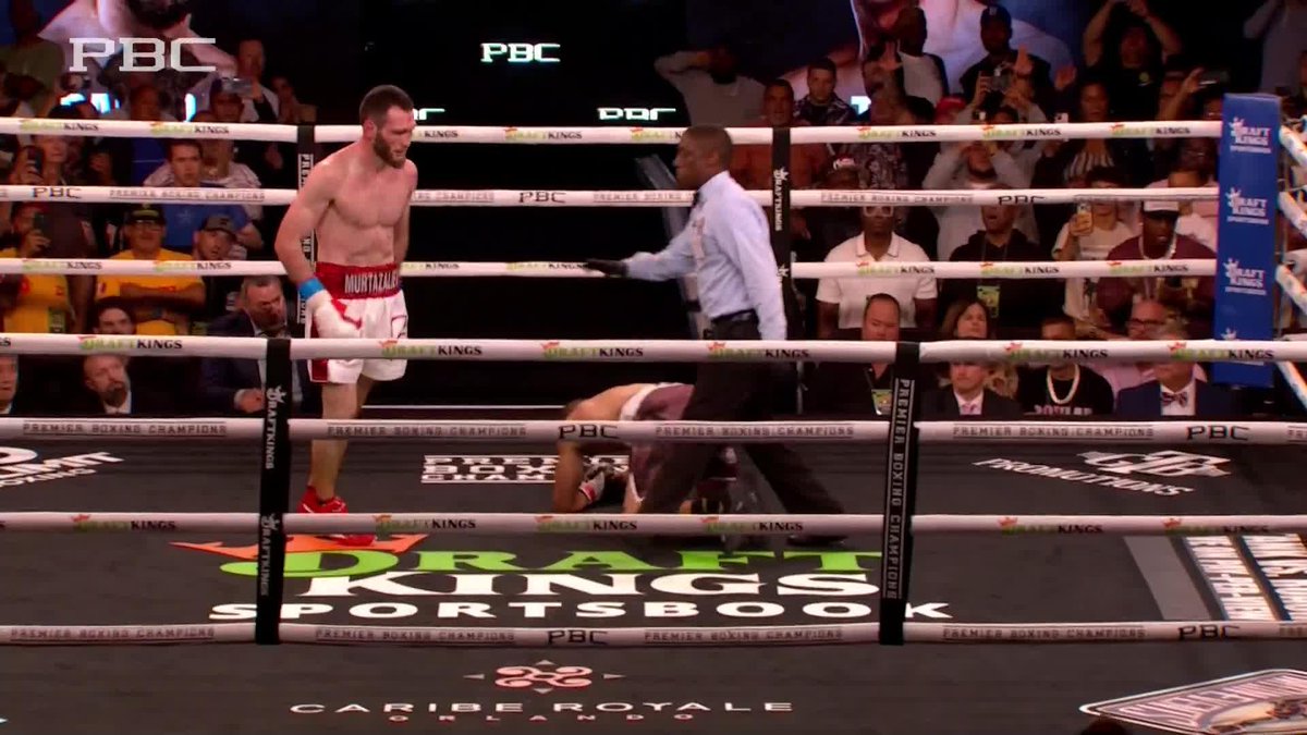 Murtazaliev scores two more knockdowns in RD2, dropping Tszyu three times in the round. #MurtazalievTszyu