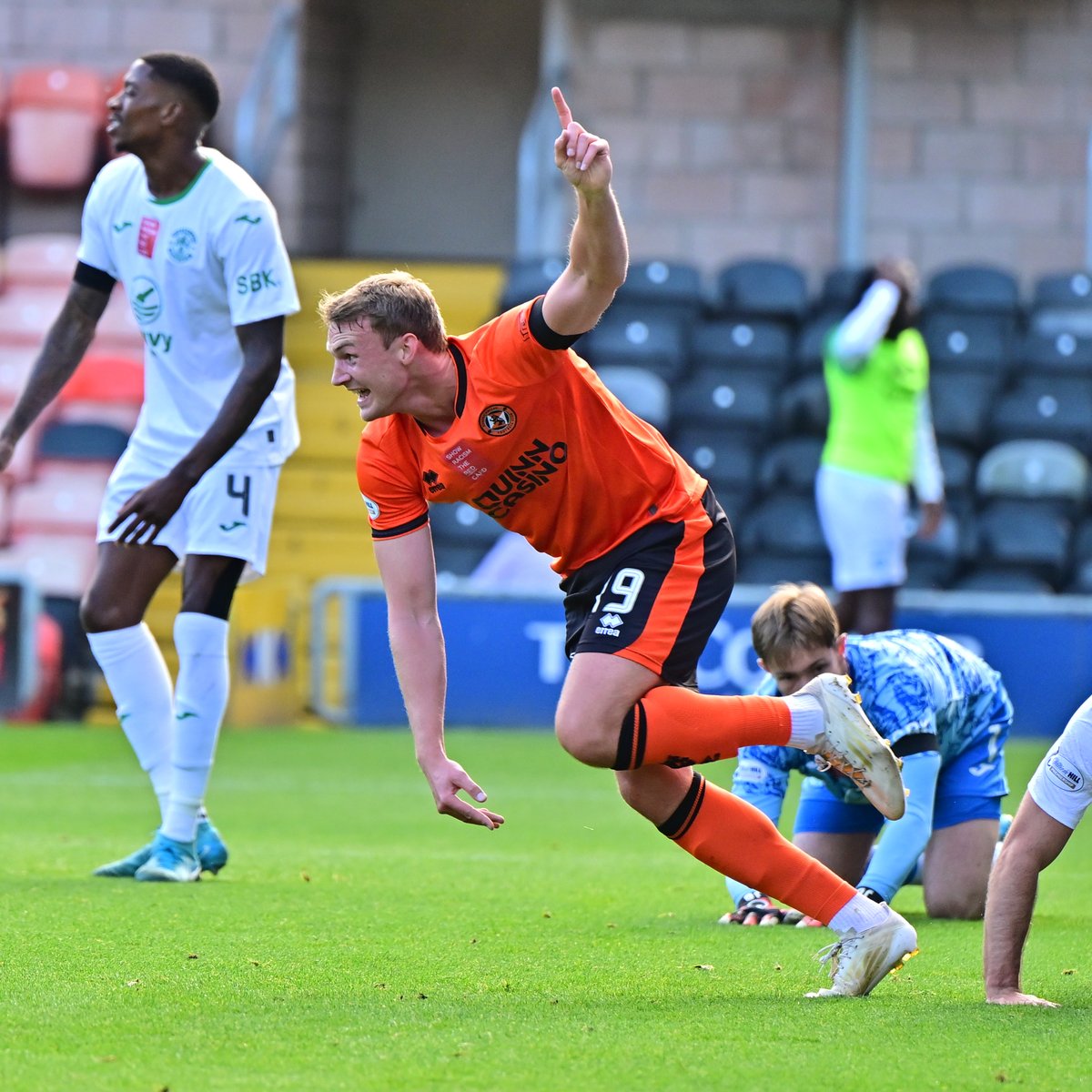 Our number 1️⃣9️⃣ is up and running in a #DUFC shirt Glenn Middleton also notches his first William Hill Premiership goal contribution of 2024/25 🍽️🅰️