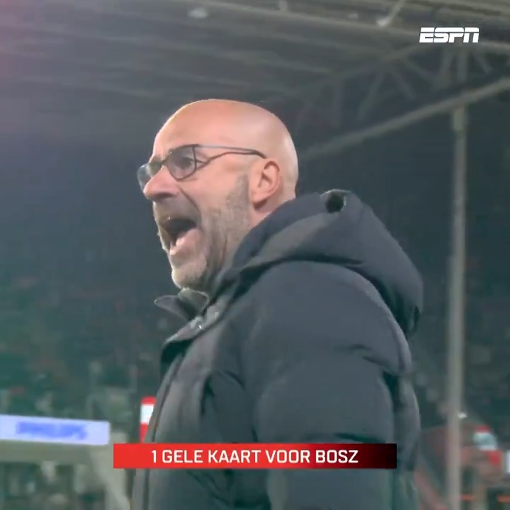 Sjoerd Mossou vindt dat Peter Bosz is gespaard door Danny Makkelie. "Dit is een klassiek voorbeeld van klassenjustitie"