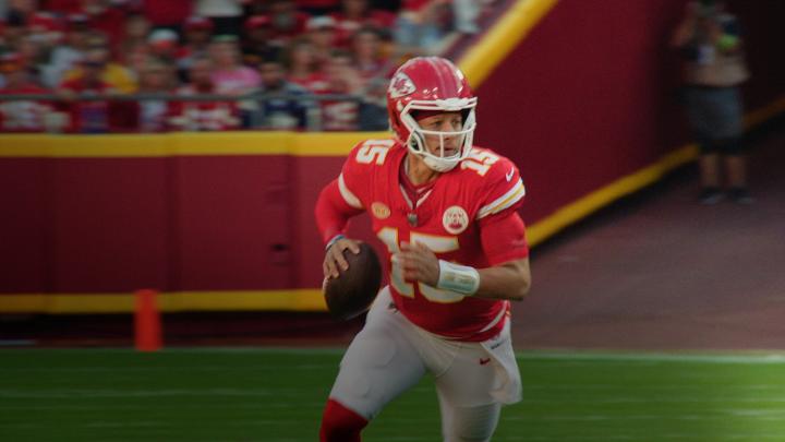 The NFL is LIVE on Netflix. This Christmas! Wednesday December 25 Chiefs vs. Steelers at 1 PM ET Ravens vs. Texans at 4:30 PM ET
