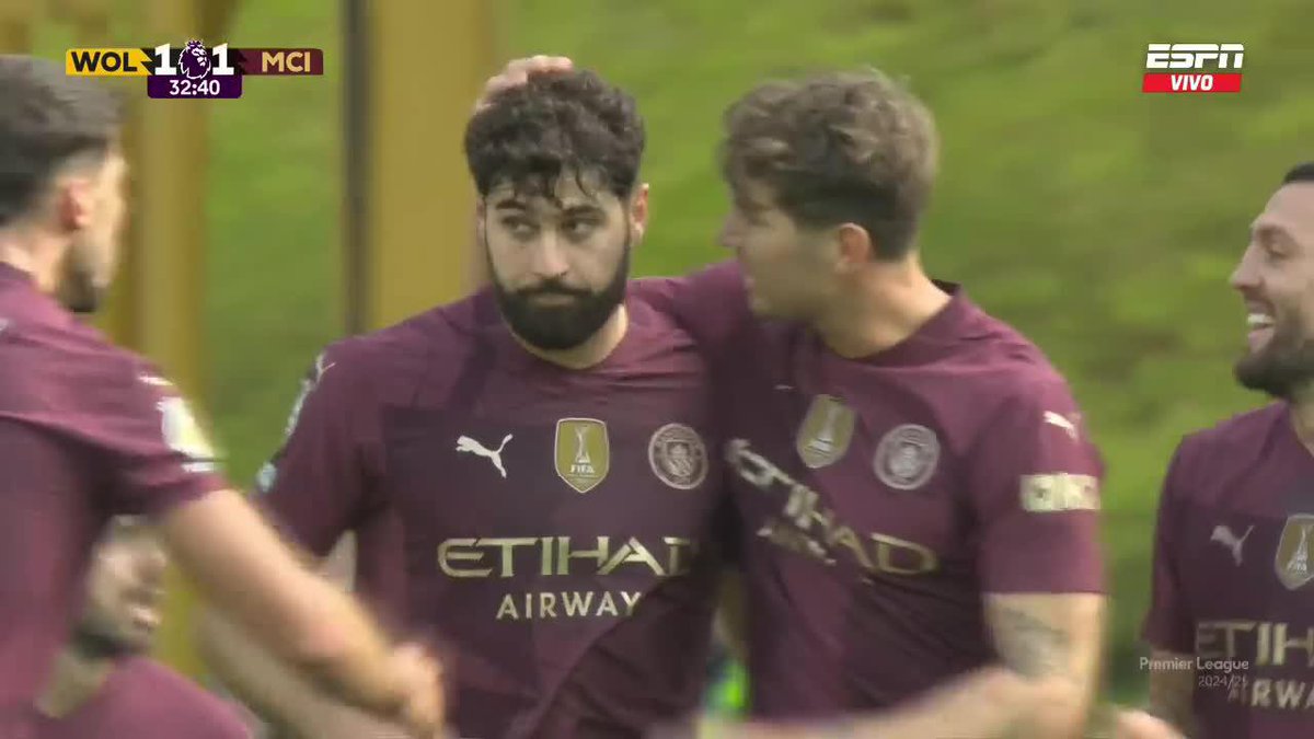 Se supone que Gvardiol es zurdo y defensor. Después de este gol, tengo mis dudas…