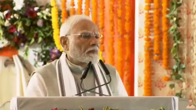 मैंने लाल किले से आह्वान किया है... मैं देश के एक लाख ऐसे नौजवानों को राजनीति में लाऊंगा, जिनके परिवार का राजनीति से कोई लेना-देना नहीं है: आदरणीय प्रधानमंत्री श्री Narendra Modi जी