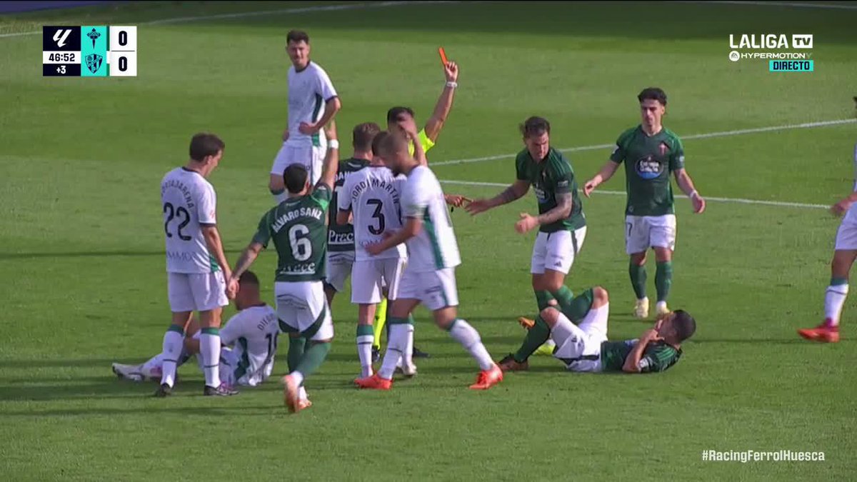 La expulsión a Álex López en el Racing Ferrol - Huesca 🟥 #LALIGAHYPERMOTION