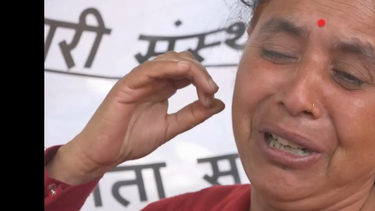 संसदीय विशेष छानविन समितिको प्रतिवेदन सार्वजनिक भैसकेपछि विभिन्नकोणबाट व्याख्या भइरहेका छन। यसका सन्दर्भमा सर्वाधिक विवादित बनाइएका विषयवस्तु र उठेका प्रश्नमा केन्द्रित रहेर नेपाली कांग्रेसका युवा नेता प्रताप पौडेलले प्रतिवेदनका विभिन्न तथ्यलाई कानुनी तर्कका आधारमा सुक्ष्म रुपमा विश्लेषण गर्नु भएकोछ। यो भिडियो हेरिसकेपछि, 'प्रतिवेदनमा सहकारी पीडित, सहकारी ठगि र ठगका विषयमा के उल्लेख गरिएको छ? के आधारमा के सिफारिस गरिएको छ?' भन्ने बारे हामी सबैलाई थप प्रष्ट हुनेछ।