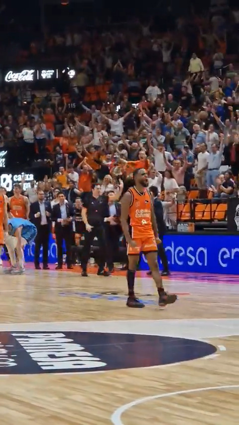 🇩🇴 𝙀𝙇 𝙋𝙍𝙊𝘽𝙇𝙀𝙈𝘼 𝙎𝙄𝙀𝙉𝘿𝙊 𝙀𝙇 𝙋𝙍𝙊𝘽𝙇𝙀𝙈𝘼 🇩🇴 ¡QUÉ LOCURA, JEAN MONTERO! 😱 📹 Valencia Basket Club | #LigaEndesa