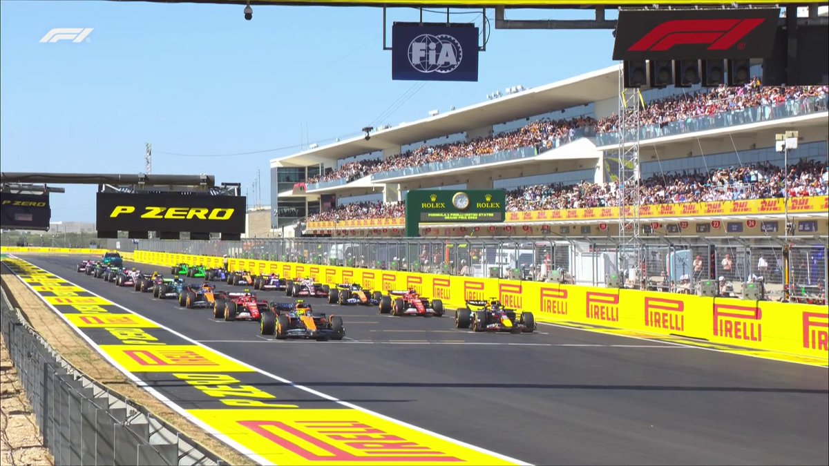 IT'S LIGHTS OUT, AND AWAY WE GO! 🔴🔴🔴🔴🔴 Charles Leclerc takes the lead 🔥