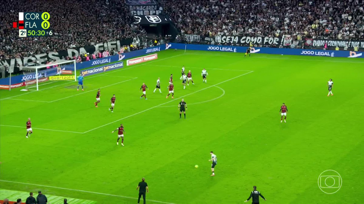 Torcida do Flamengo faz a festa na Neo Química Arena. O Flamengo é finalista da Copa do Brasil!
