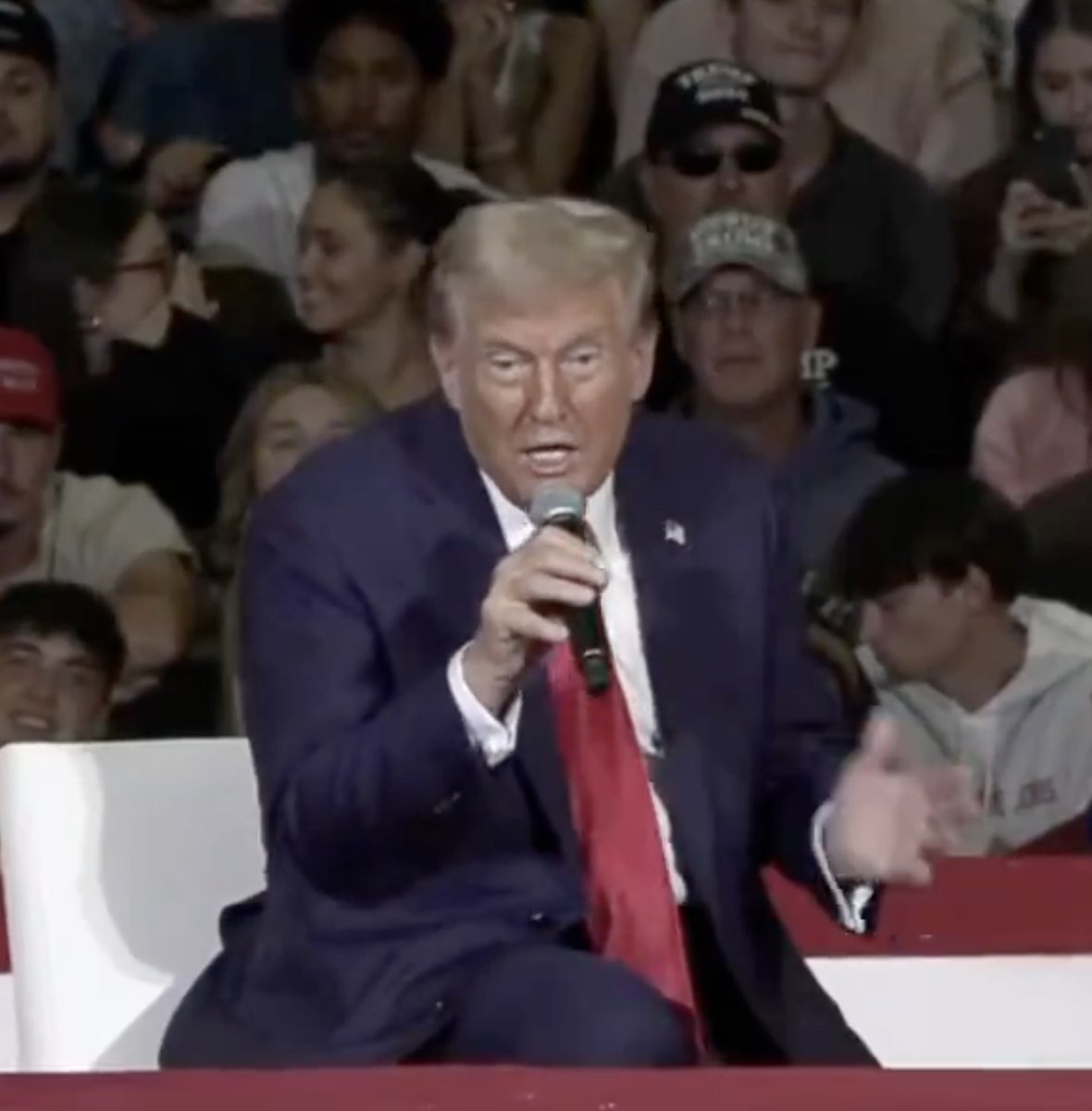 Trump: “I’m not that close to 80” 🤔