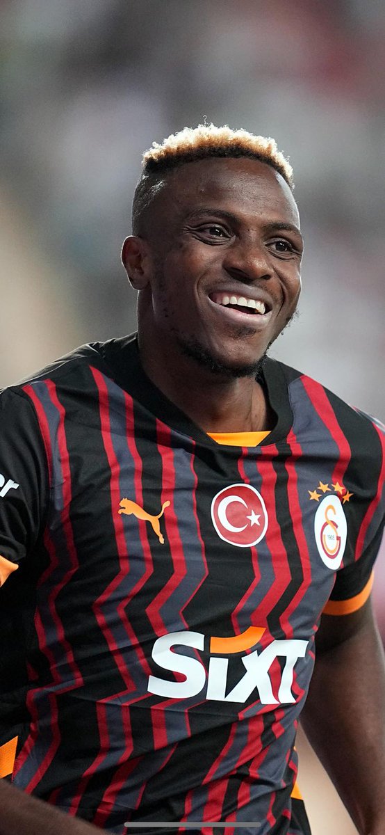 Hâlâ etkisinde olduğumuz gol! 🤯 V I C T O R O S I M H E N 🚀