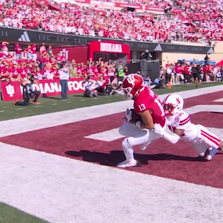 What a catch‼️ What a throw‼️ 🗣️ Tayven Jackson & Elijah Sarratt's sweet Indiana Football TD connection is our Week 8 #B1GFootball 𝙋𝙡𝙖𝙮 𝙤𝙛 𝙩𝙝𝙚 𝙒𝙚𝙚𝙠. 📍 Old Trapper Beef Jerky