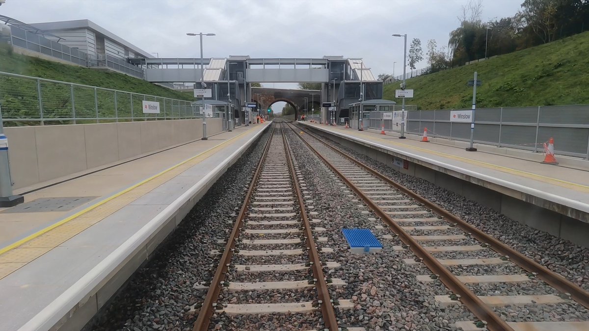 🙌 What a milestone for the East West Rail project! A test train successfully completed its first run between Oxford and Milton Keynes. One step closer to reopening the line to passengers for the first time in nearly 60 years: 👉 #EastWestRail