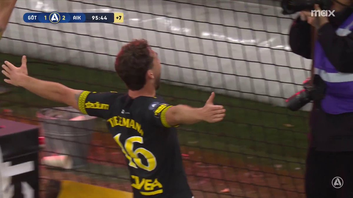 2-1 AIK i den 96:e minuten! Benjamin Tiedemann Hansen med skallen! ⚫️🟡 📲 Se matchen på Max