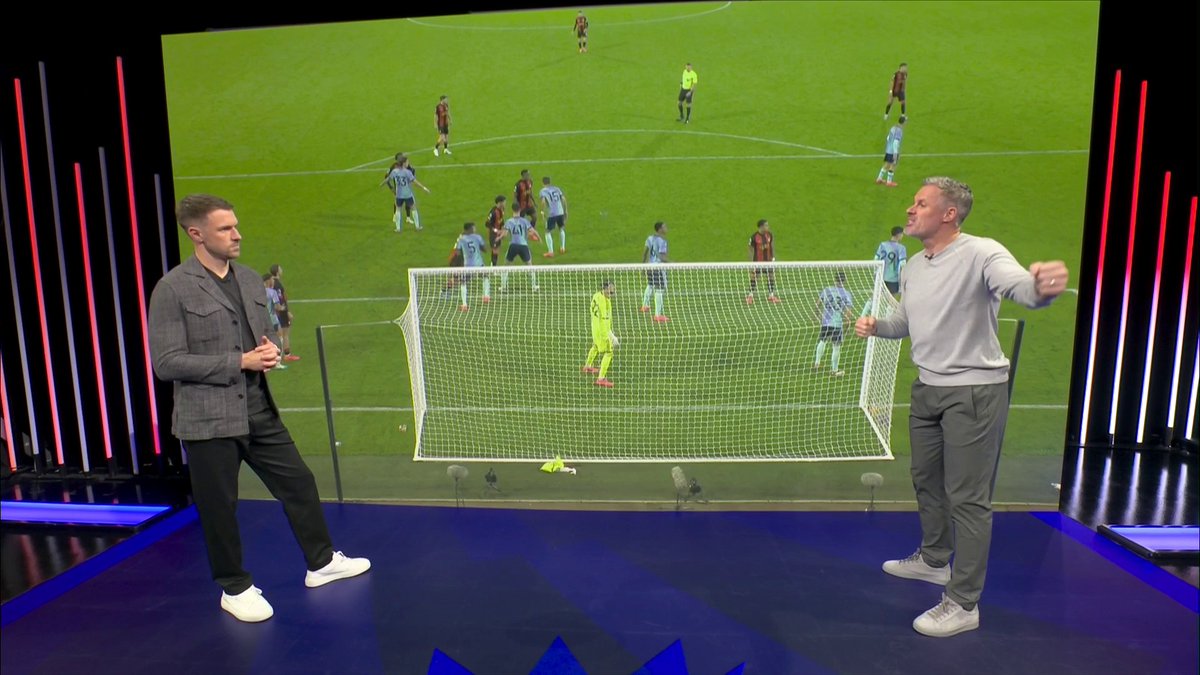 Bournemouth’s first goal v Arsenal is the goal of the season so far! A lot of detail from the set piece coach &amp; executed to perfection!! #MNF