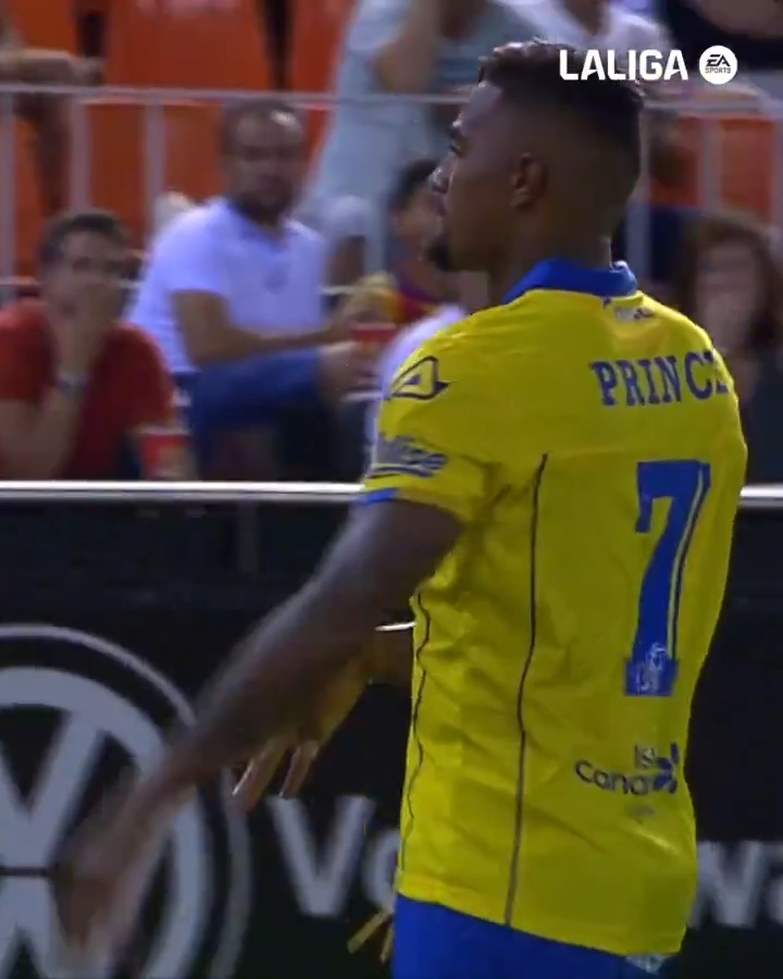 What player comes to mind when I say the phrase “He doesn’t always score, but when he does, it’s a banger?” I’ll start: Kevin-Prince Boateng.