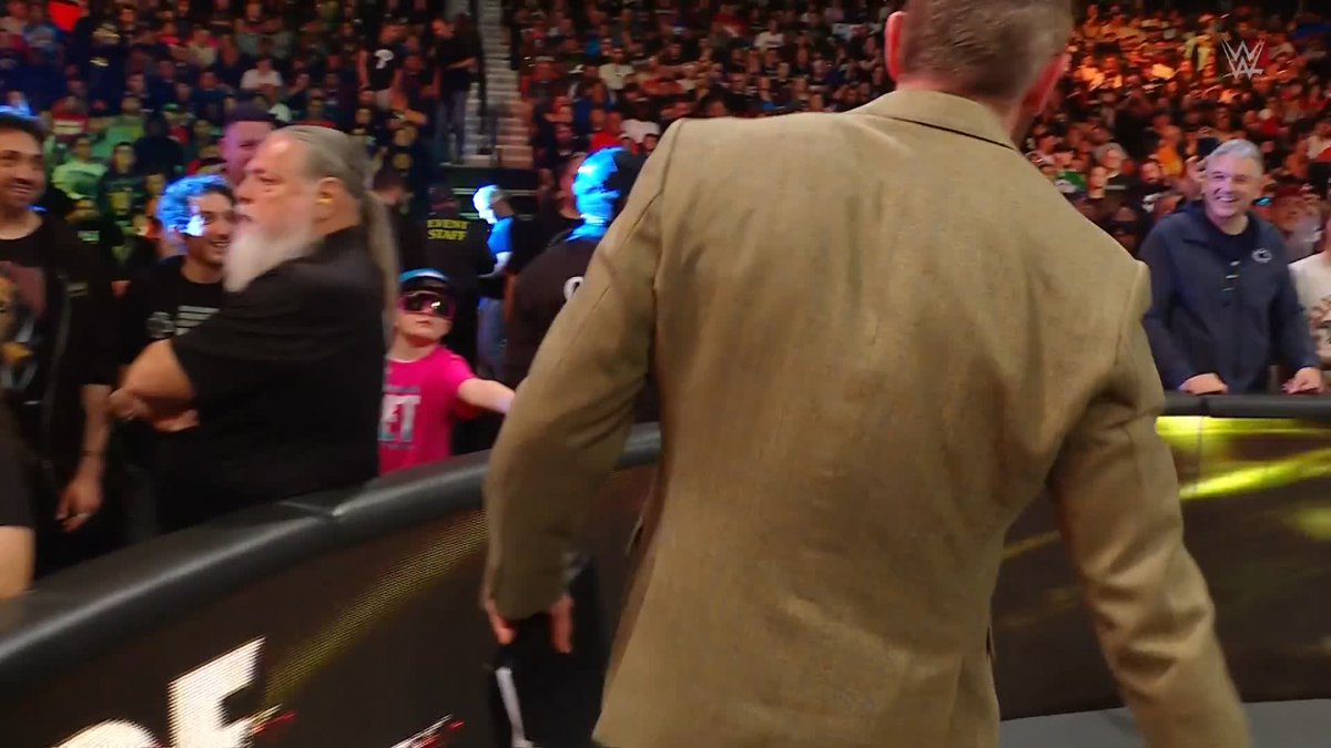 Welcome back, Lilian Garcia! ❤️ #WWERaw