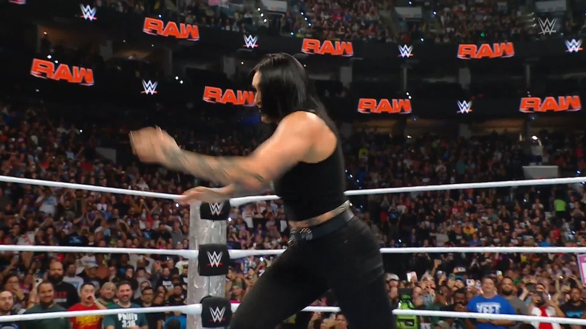 MAMI vs. Latino Cheat! #WWERaw